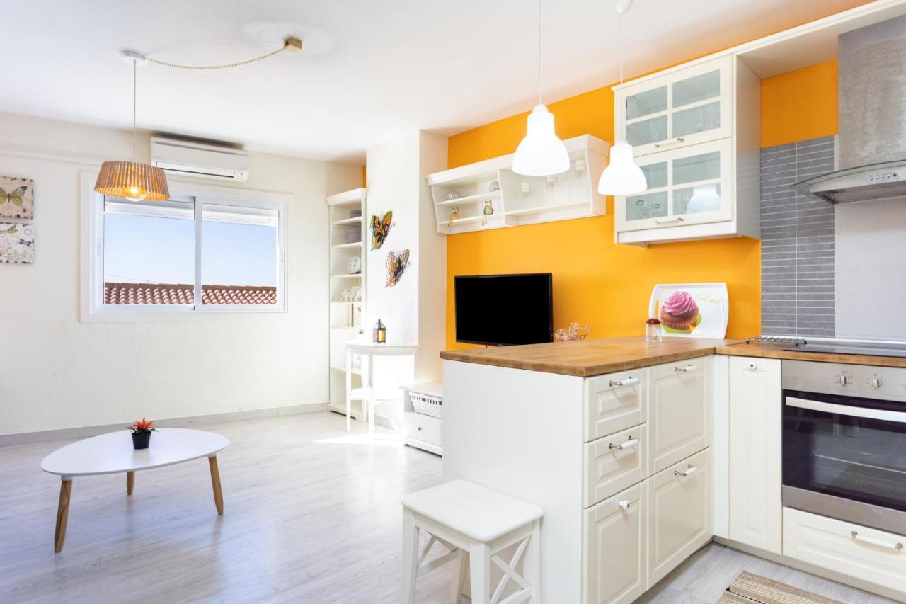 Home2Book Beachfront El Medano Екстер'єр фото