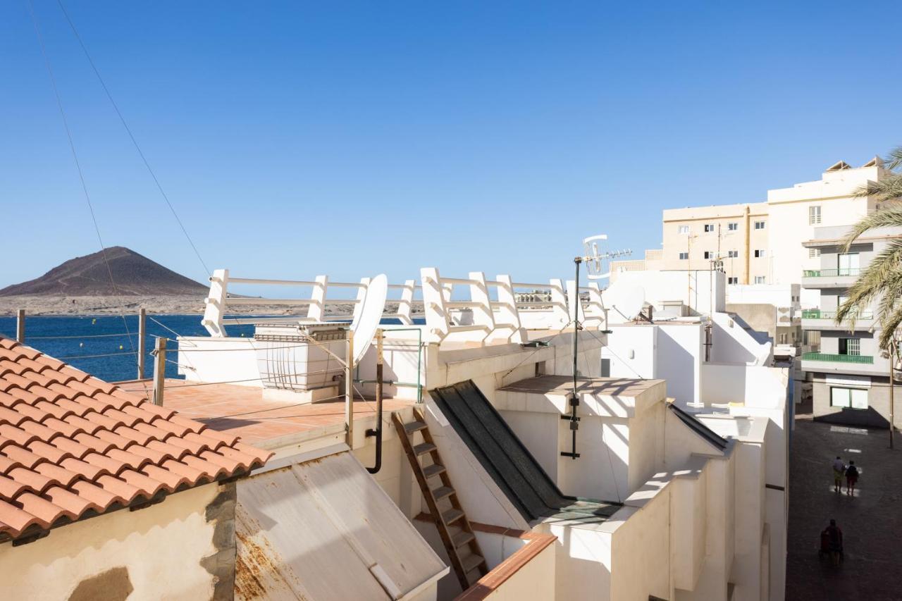 Home2Book Beachfront El Medano Екстер'єр фото