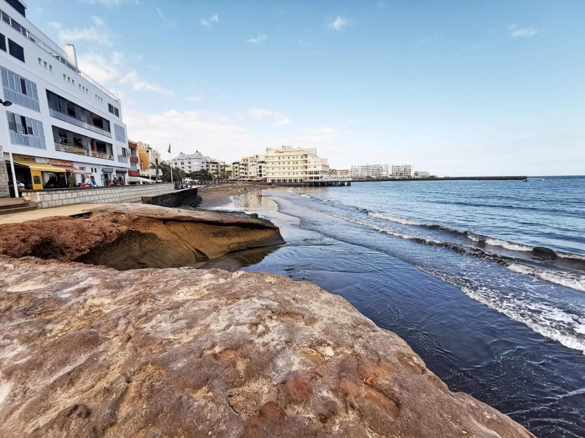 Home2Book Beachfront El Medano Екстер'єр фото