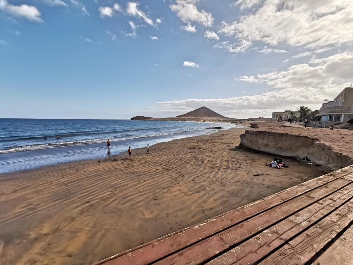 Home2Book Beachfront El Medano Екстер'єр фото