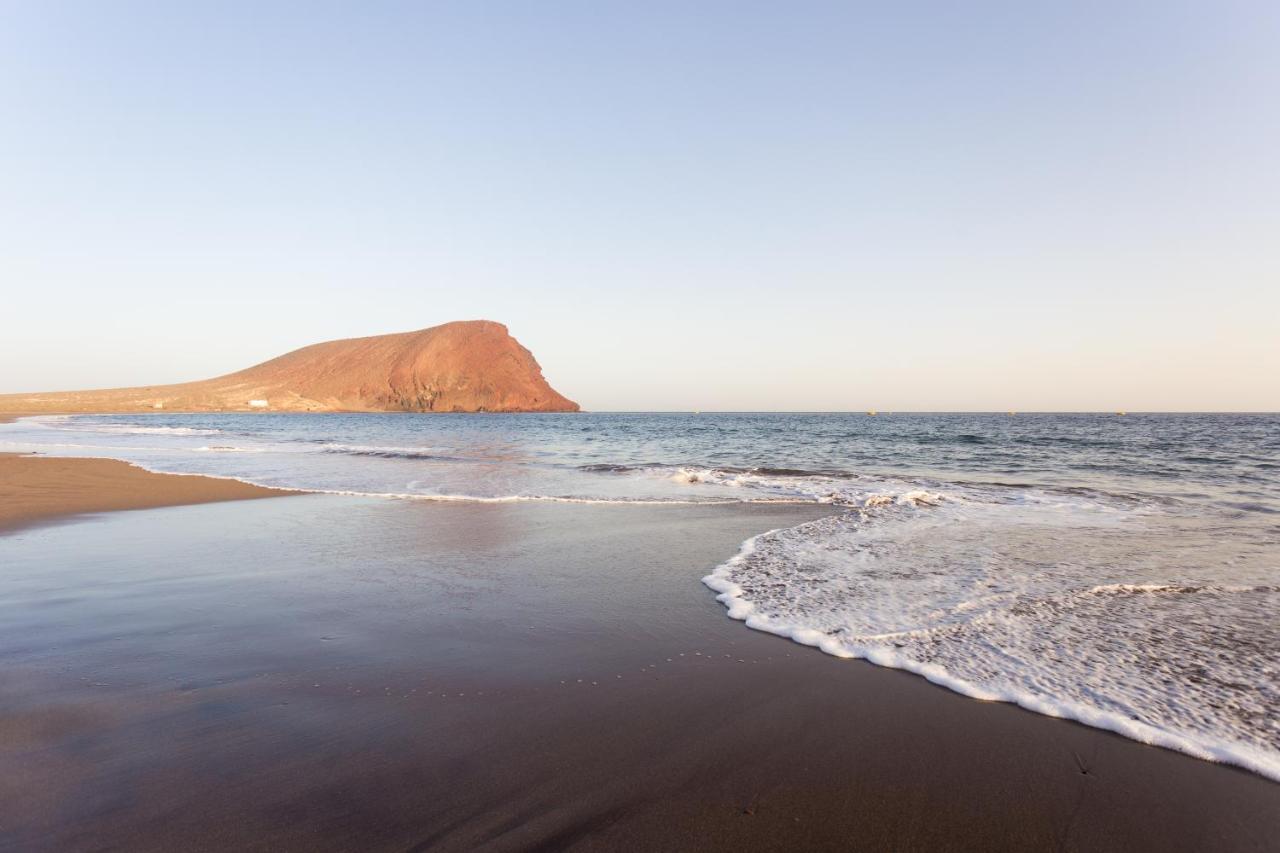Home2Book Beachfront El Medano Екстер'єр фото